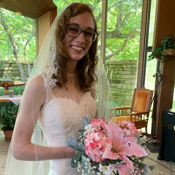 Meet your Posher, Colleen - Picture 2 of 3